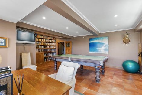 Photo of property in 8 Robieson Lane, Roseneath, Wellington, 6011