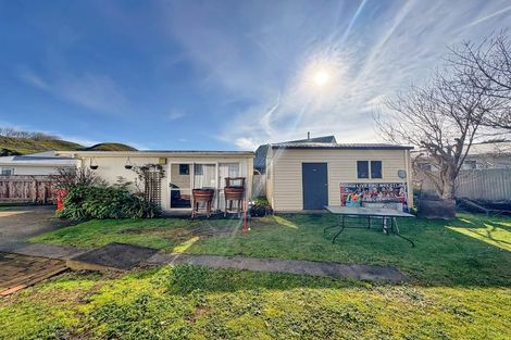 Photo of property in 4 Maple Place, Aramoho, Whanganui, 4500