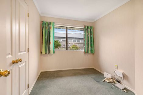 Photo of property in 11 Sutherland Crescent, Westbrook, Palmerston North, 4412
