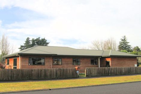 Photo of property in 112 Lewis Street, Glenview, Hamilton, 3206