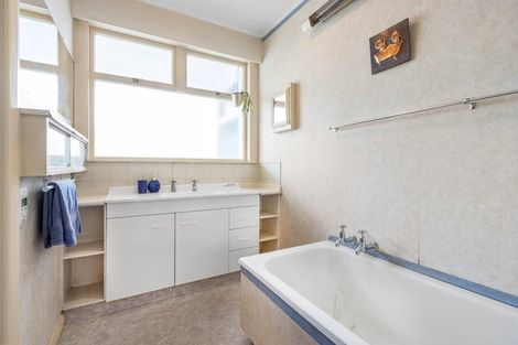 Photo of property in 35 Daniels Road, Redwood, Christchurch, 8051