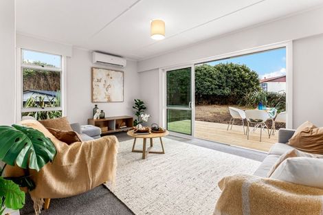 Photo of property in 4 Taupiri Crescent, Titahi Bay, Porirua, 5022