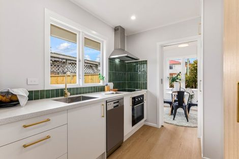 Photo of property in 43 Leicester Street, Cannons Creek, Porirua, 5024