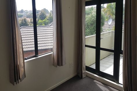 Photo of property in 8/3 Orwell Road, Greenhithe, Auckland, 0632