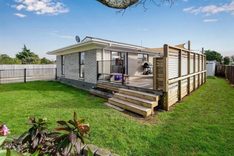 Photo of property in 2/15 Dowling Place, Pakuranga, Auckland, 2010