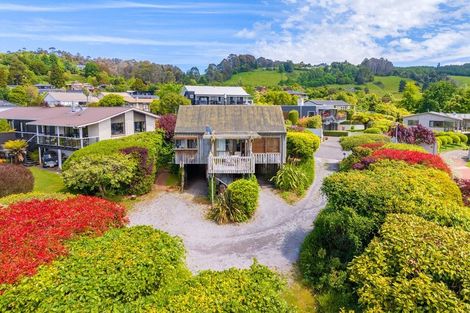 Photo of property in 10 Dorothy Drive, Acacia Bay, Taupo, 3330