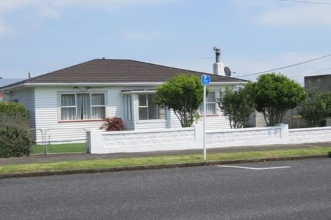 Photo of property in 20 Cameron Street, New Plymouth, 4310