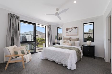 Photo of property in 5 Oka Street, Papamoa Beach, Papamoa, 3118