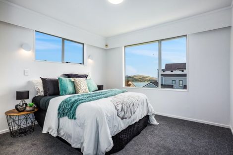 Photo of property in 6 Tregear Place, Camborne, Porirua, 5026