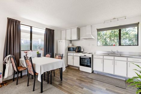 Photo of property in 92a Moore Street, Leamington, Cambridge, 3432