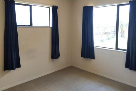 Photo of property in 17 Charles Cross Street, Longburn, Palmerston North, 4412