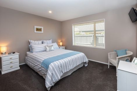 Photo of property in 51 Skyedale Drive, Harewood, Christchurch, 8051