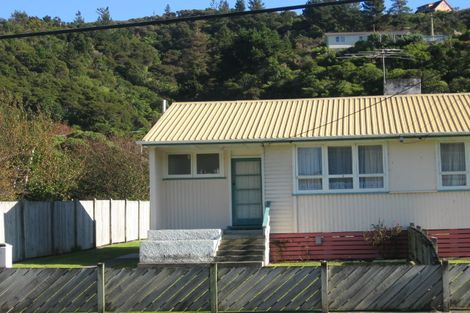 Photo of property in 226 George Street, Stokes Valley, Lower Hutt, 5019