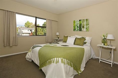Photo of property in 71 Glendene Avenue, Glendene, Auckland, 0602