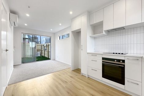 Photo of property in 2 Ngae Place, Mangere East, Auckland, 2024