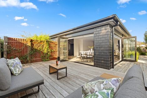 Photo of property in 27a Lillian Place, Orewa, 0931