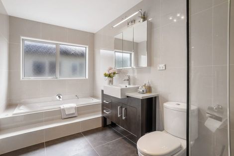 Photo of property in 126c Wellington Street, Howick, Auckland, 2014