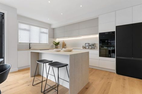 Photo of property in 9a Kowhai Street, Tawa, Wellington, 5028