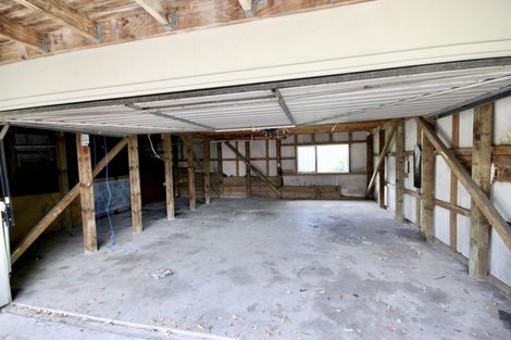 Photo of property in 304a Lincoln Road, Henderson, Auckland, 0610