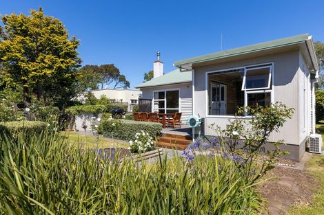 Photo of property in 29 Cornwall Street, Brooklands, New Plymouth, 4310