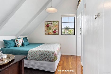 Photo of property in 1/17 Sandown Road, Rothesay Bay, Auckland, 0630