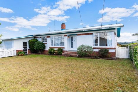Photo of property in 8 George Point Road, Onerahi, Whangarei, 0110