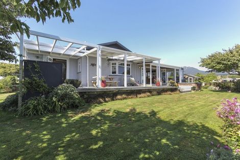 Photo of property in 1444 Carrington Road, Hurworth, New Plymouth, 4371