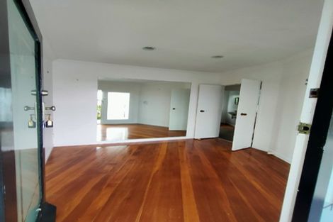Photo of property in 34 Glenfern Road, Mellons Bay, Auckland, 2014