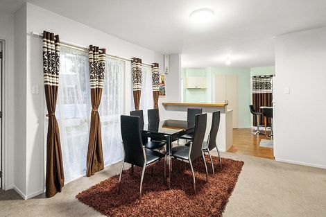 Photo of property in 2/20 Ross Martin Court, Conifer Grove, Takanini, 2112