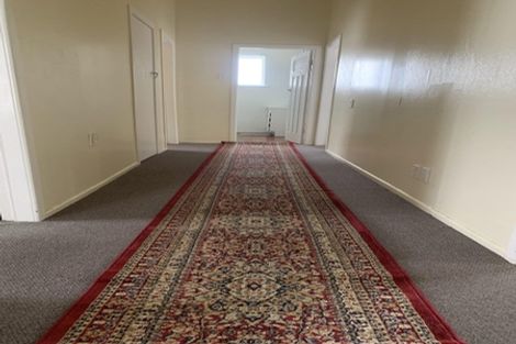 Photo of property in 136 Northland Road, Northland, Wellington, 6012