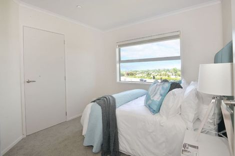 Photo of property in 3 Karauria Lane, Orewa, 0931