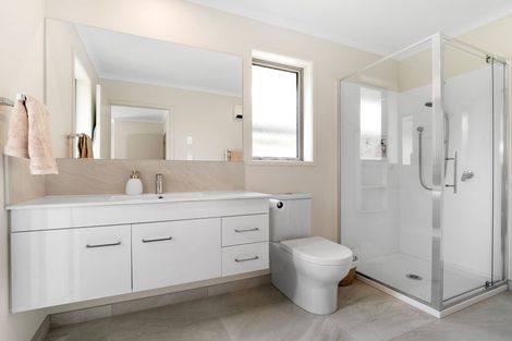 Photo of property in 11 Cheyne Road, Pyes Pa, Tauranga, 3112