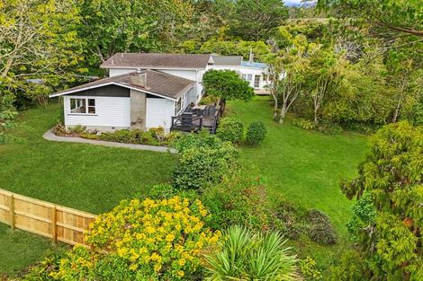 Photo of property in 2 Kay Road, Swanson, Auckland, 0614