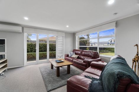 Photo of property in 49 Clare Street, Cambridge, 3434