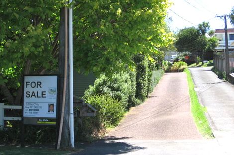 Photo of property in 39 Wolsley Avenue, Milford, Auckland, 0620