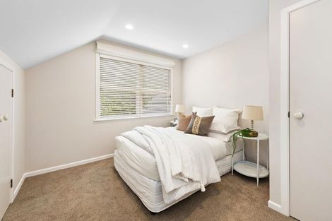 Photo of property in 9 Korau Road, Greenlane, Auckland, 1051