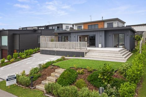 Photo of property in 33 Omahina Street, Raglan, 3225