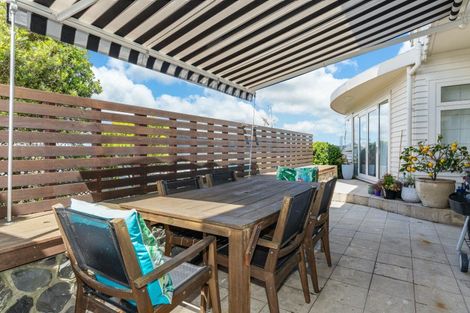 Photo of property in 20 Grafton Road, Roseneath, Wellington, 6011