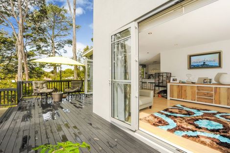 Photo of property in 20e Konini Road, Titirangi, Auckland, 0604