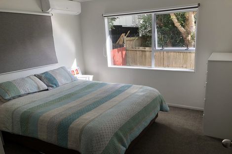 Photo of property in 2/30 Norwood Road, Bayswater, Auckland, 0622