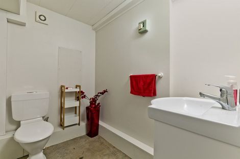 Photo of property in 38 Woodside Road, Massey, Auckland, 0614