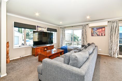 Photo of property in 30 Reidy Place, Pukekohe, 2120