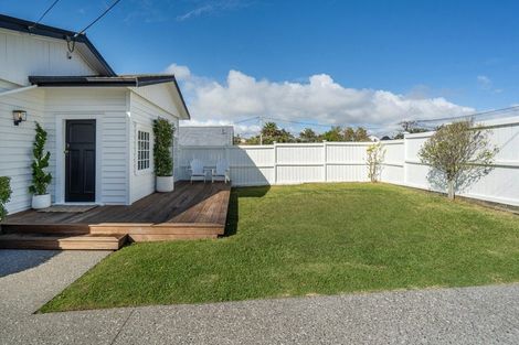 Photo of property in 23b Church Street, Northcote Point, Auckland, 0627