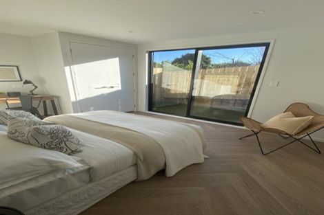 Photo of property in 2/11 Lewis Road, Pakuranga, Auckland, 2010