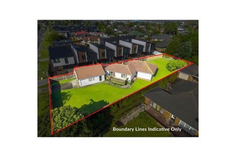 Photo of property in 47 Neil Avenue, Te Atatu Peninsula, Auckland, 0610