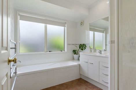 Photo of property in 42 Mahonia Place, Pyes Pa, Tauranga, 3112