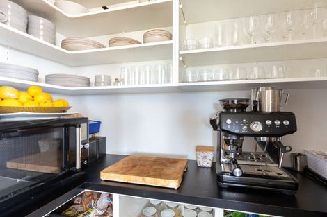 Photo of property in 3 Aheahea Way, Hurworth, New Plymouth, 4310