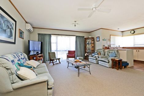 Photo of property in 49a Church Road, Taradale, Napier, 4112