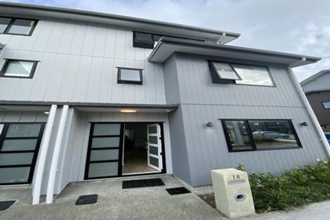 Photo of property in 18 Eileen Newey Place, Henderson, Auckland, 0612