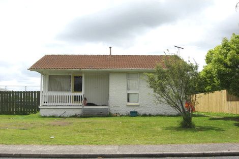 Photo of property in 72 Chichester Drive, Rosehill, Papakura, 2113